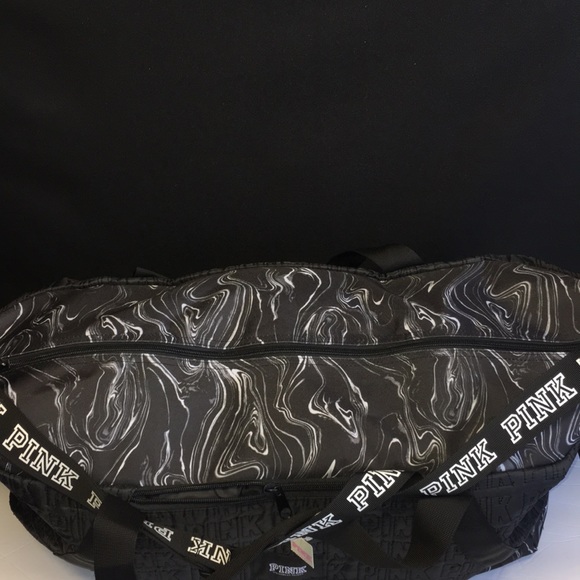 New ❤️Pink Victoria Secret weekend big  bag - Picture 7 of 8